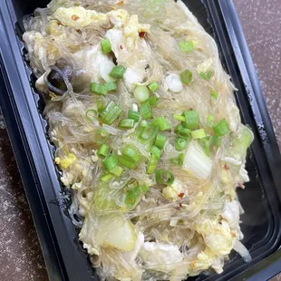 Angel Hair Thai Noodle (Phad Woon-Sen) with Chicken