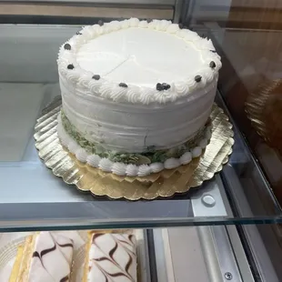 small Cannoli cake