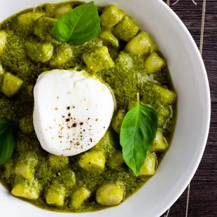 Pesto gnocchi burrata