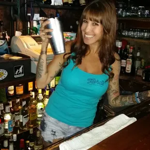 Jennie. Great bartender with a great personality!
