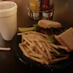 And the food is also not the greatest. This is a BLT with fries and a Pepsi.