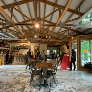 Outdoor / Indoor Seating