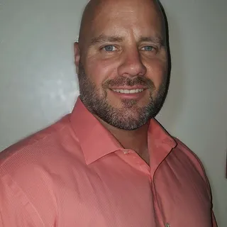Dan M.