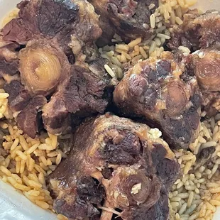 Oxtails and rice