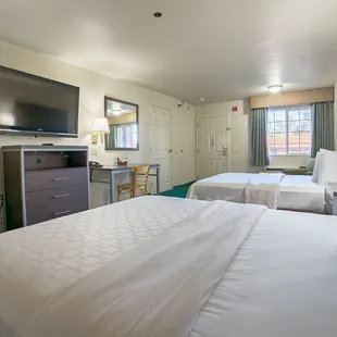 Deluxe Double Queen Beds