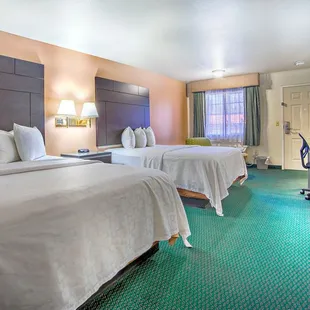 Deluxe Double Queen Beds