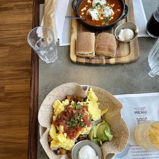 Grande Huevos Rancheros