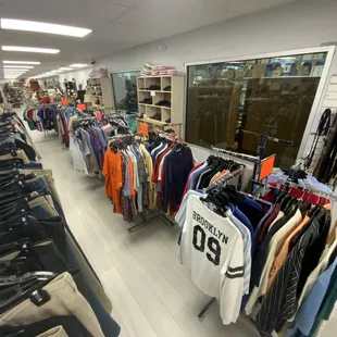 Men&apos;s clothing