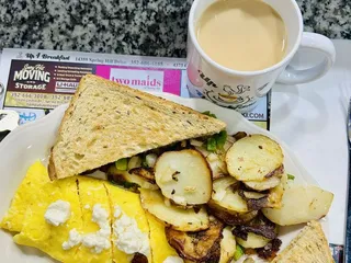 Up 4 Breakfast - Lakewood Plaza