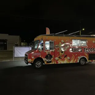 outside, nachos
