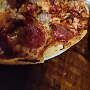 Thin crust Italian sausage and pepperoni. OMG!!