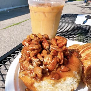 Pecan sticky bun