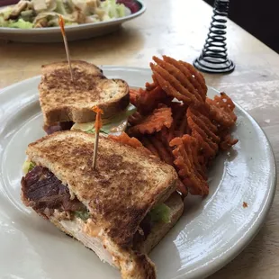 Bacon turkey sandwich with sweet potato fries