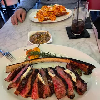 34 oz Tomahawk