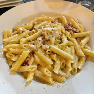 Tuscan chicken pasta