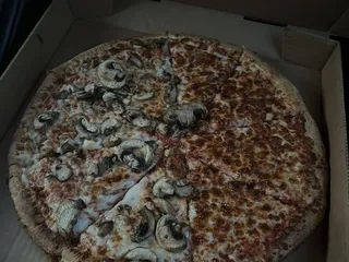 Lucian's Pizza Yucaipa