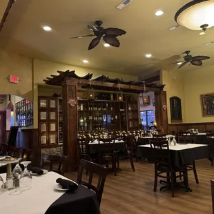 ramen and noodles, interior