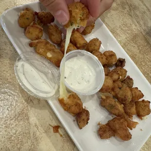 Garlic cheese curds