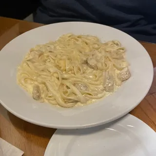 Chicken Fettuccini Alfredo Pasta