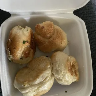 Garlic knots