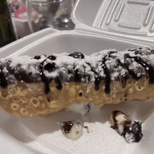 Cannoli amazing.
