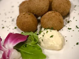 Zeno's on the Square