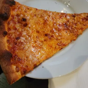 Oily cheese pizza