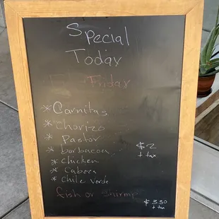 $2 taco Friday