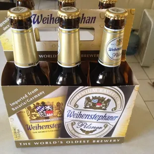 a six pack of weihenstephane beer