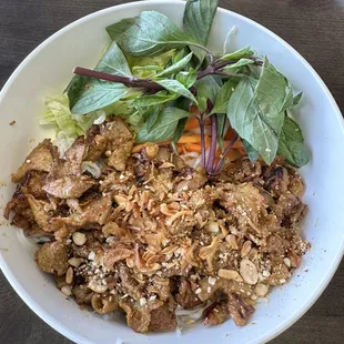 Grilled pork with noodles
