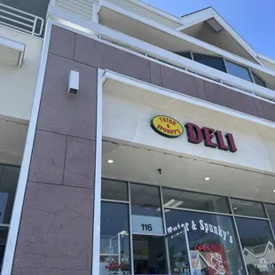 Tutor &amp; Spunky&apos;s Deli.