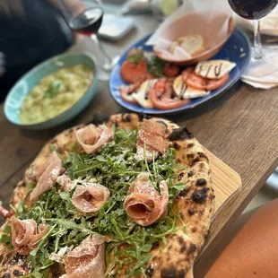 Food was amazing and great service! This will be a new staple in the weekly routine. Exactly what Hendersonville needed