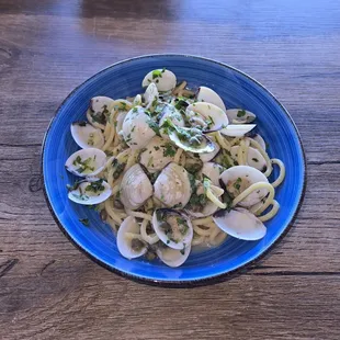Pasta Alle Vongole ( Clams ) the clams are small but there are alot of them. The white wine Sauce is delicious  ( 8.5/10 )