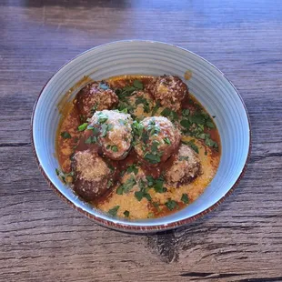 Polpette Pomodoro ( Meatballs in Sauce ) This is a pretty darn good Meatball. They are about the size of a golfball ( 7.7/10 )