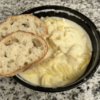 Bambino Formaggio (Cheese Sauce)