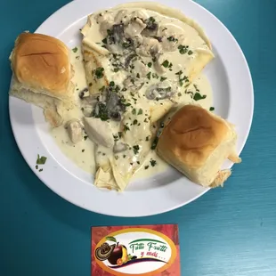 Chicken with mushrooms crepe / crepe de pollo con champinones