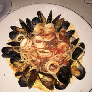 Cozze & Calamari Fra Diavola