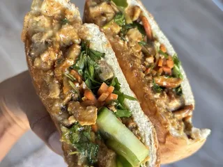 Lil Papi’s International Deli