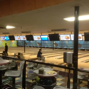 sushi and sashimi, interior