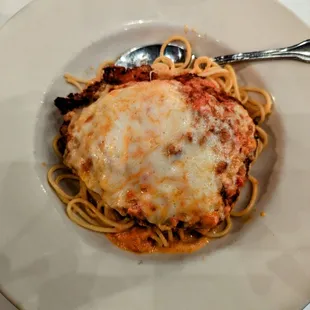 Pollo Parmigania (chicken parmesan)