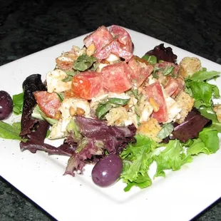 Focaccia Salad