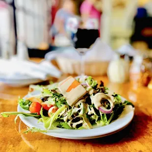 Hello Beautiful. I missed you so much my lovely house Salade with dreamy creamy balsamic dressing OuiOui :)...