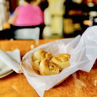 Fresh warm Garlic Knots YUM! :)&apos;