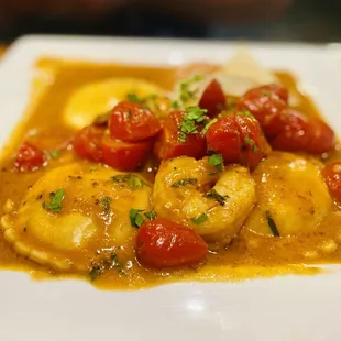 LOVE LOVE LOVE Their &quot;lobster ravioli&quot; has giant chunks of REAL LOBSTER INSIDE one of mine had a giant claw in it! Arrrrr! OuiOui