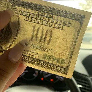 Looks like a 5 year old drew this!