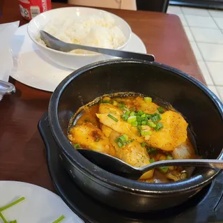 Catfish Simmered with Fish Sauce in Claypot