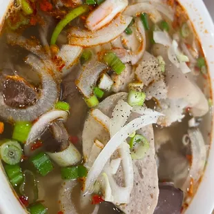 Bun bo hue  1. Spicy Beef and Pork Rice Noodle Soup-Bun bo hue