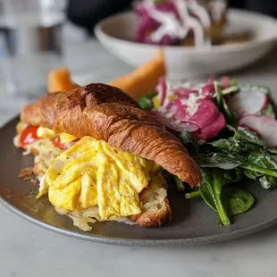 Tomato and Egg Croissant Sandwich - IG: @bilalandjesseatfood