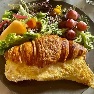 Gruyère pesto breakfast croissant!