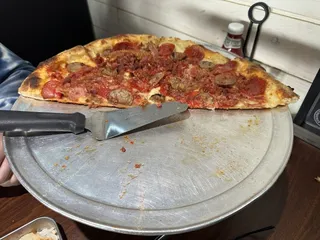 Strong’s Brick Oven Pizzeria
